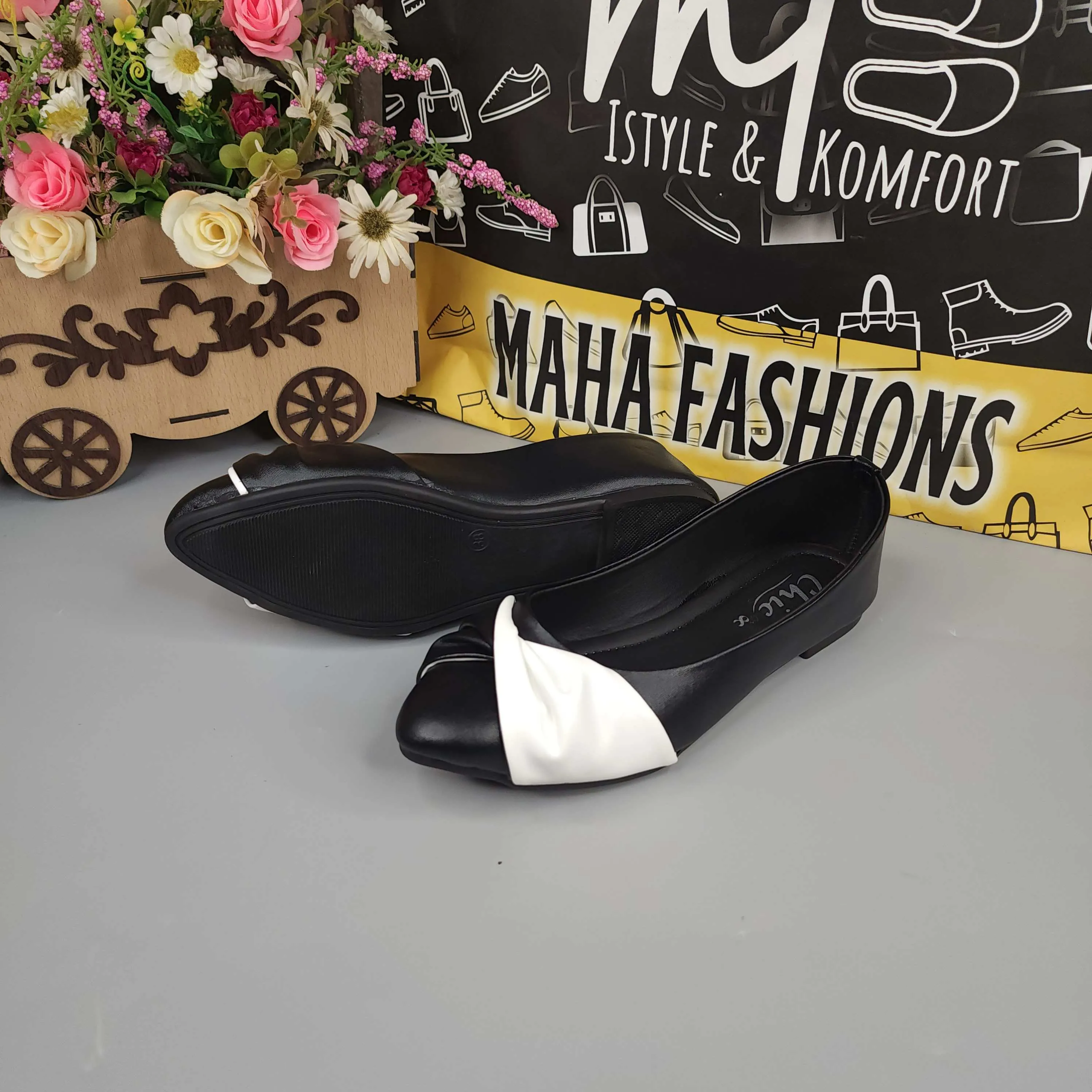 Black White Contrast Pumps