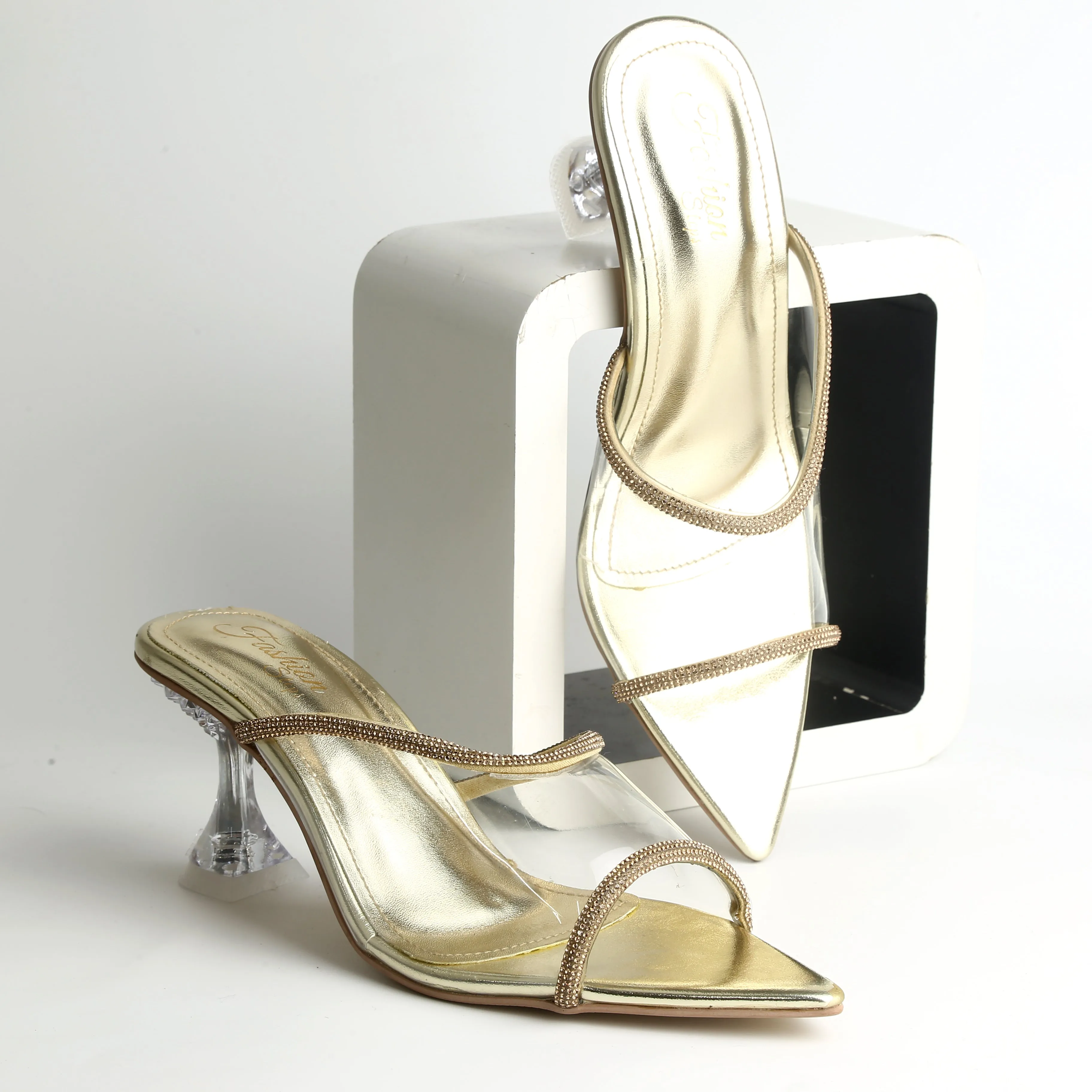 Croza Heels (Golden)