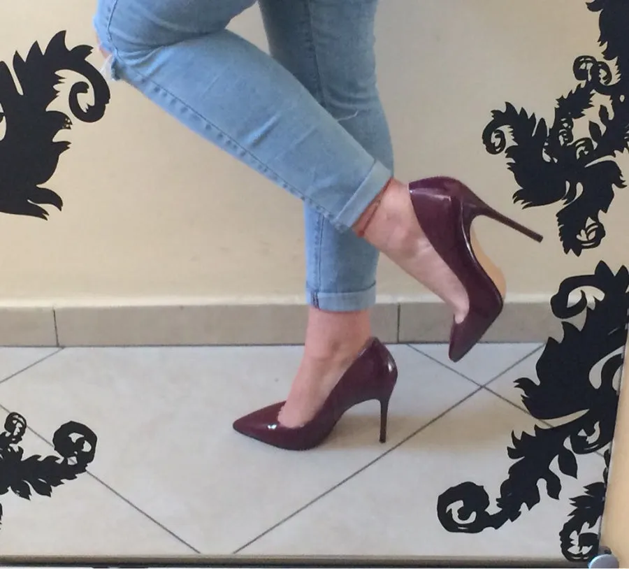 LIZZY Wine Red Patent Leather Pumps